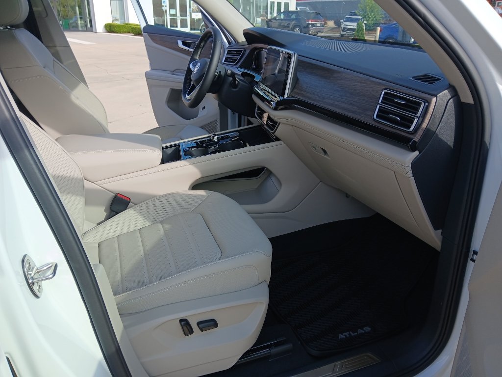New 2026 Volkswagen Atlas SEL AWD/4WD image 24