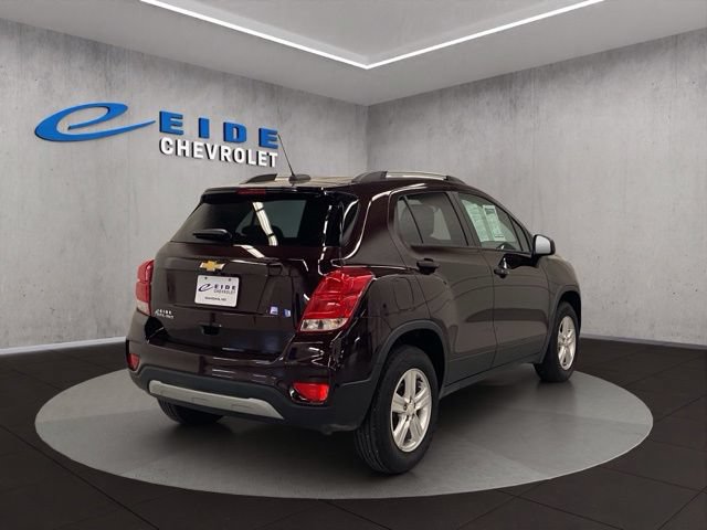 Used 2022 Chevrolet Trax LT w/ LT Convenience Package AWD/4WD image 14