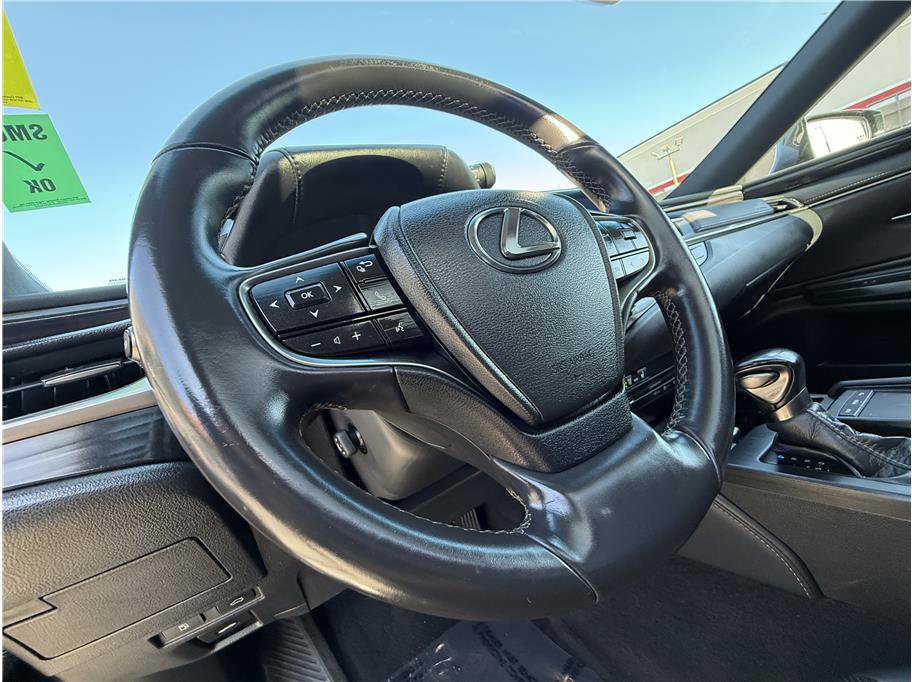 Used 2021 Lexus ES 300h w/ Premium Package image 34