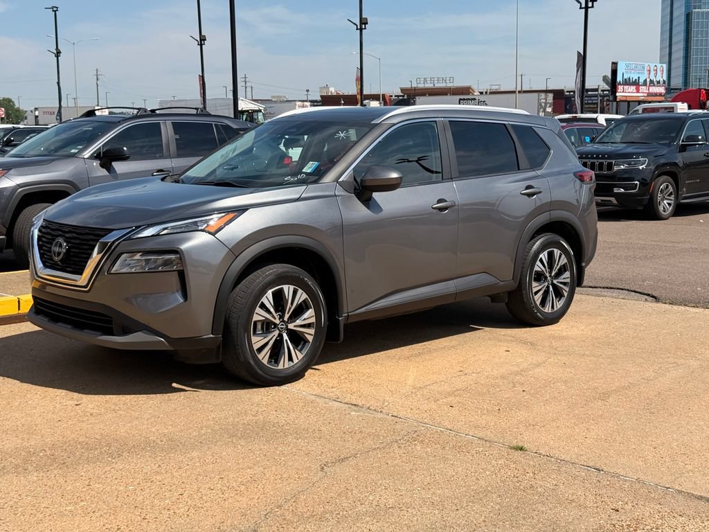 Used 2023 Nissan Rogue SV w/ SV Premium B Package FWD image 13