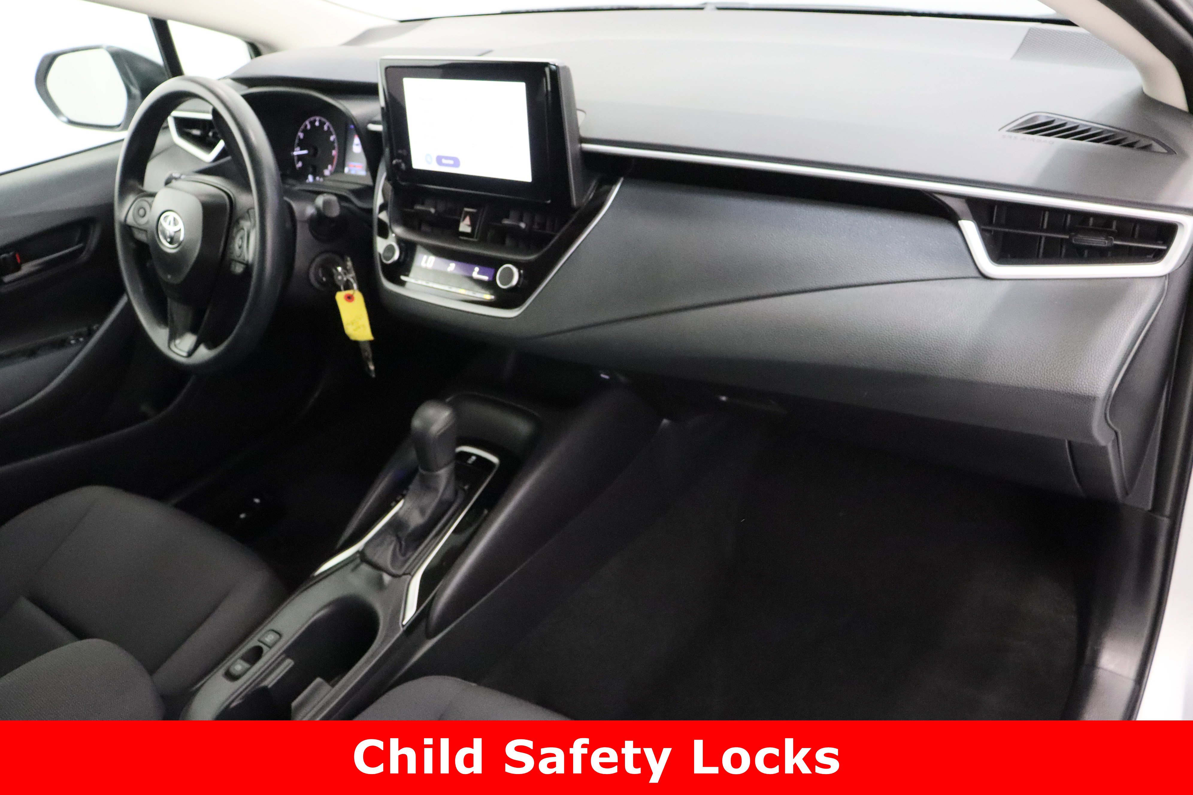 Certified 2025 Toyota Corolla LE image 32