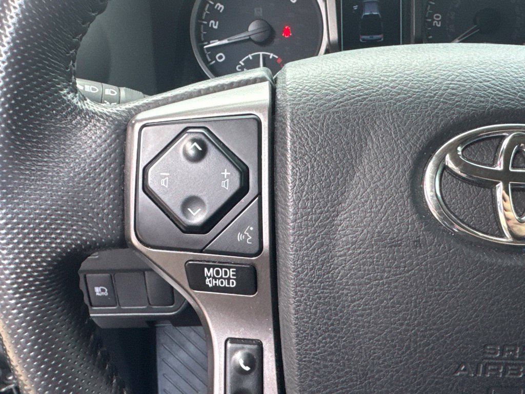 Used 2023 Toyota Tacoma SR5 AWD/4WD image 36