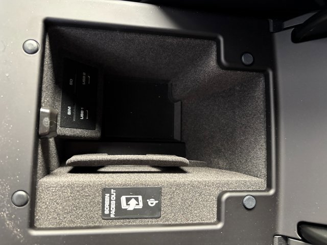 Certified 2025 Porsche Macan image 23