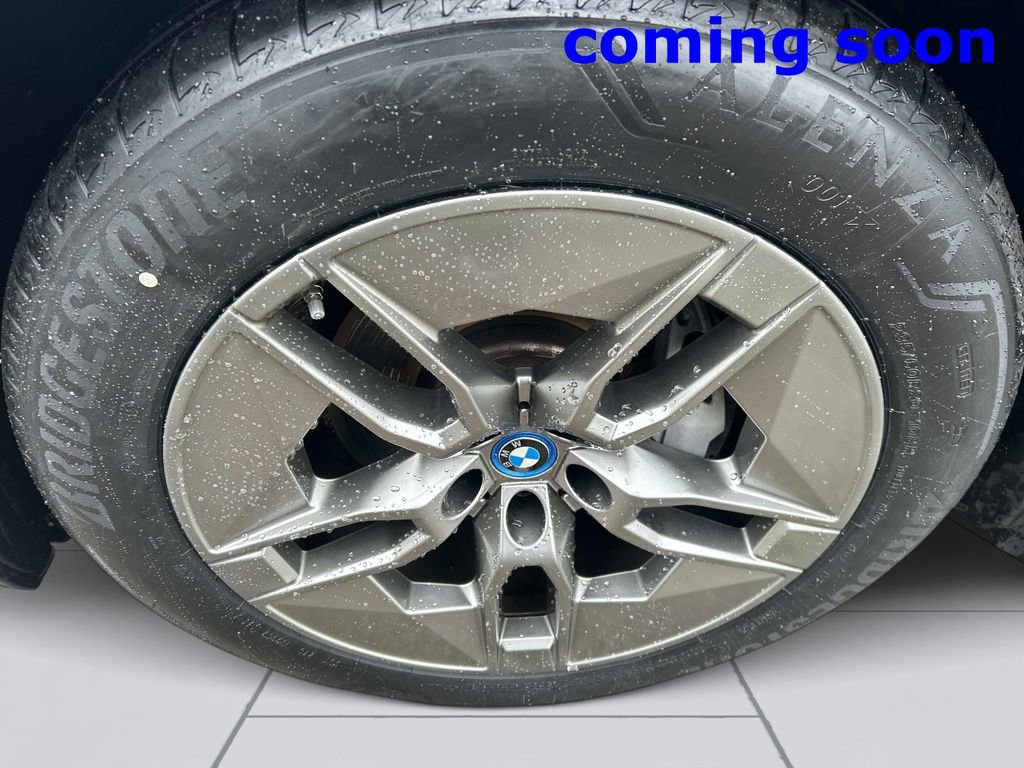 Used 2023 BMW iX xDrive50 w/ Ultimate Package 2 image 9