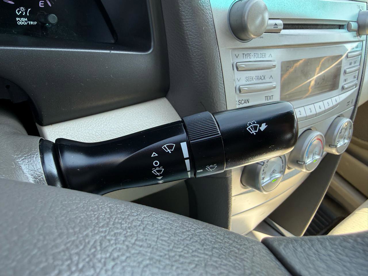 Used 2011 Toyota Camry LE image 18