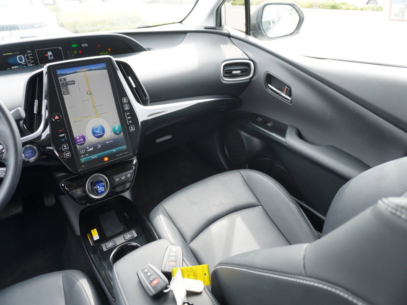 Used 2021 Toyota Prius Prime Limited w/ Carpet Mat Package (TMS) image 18