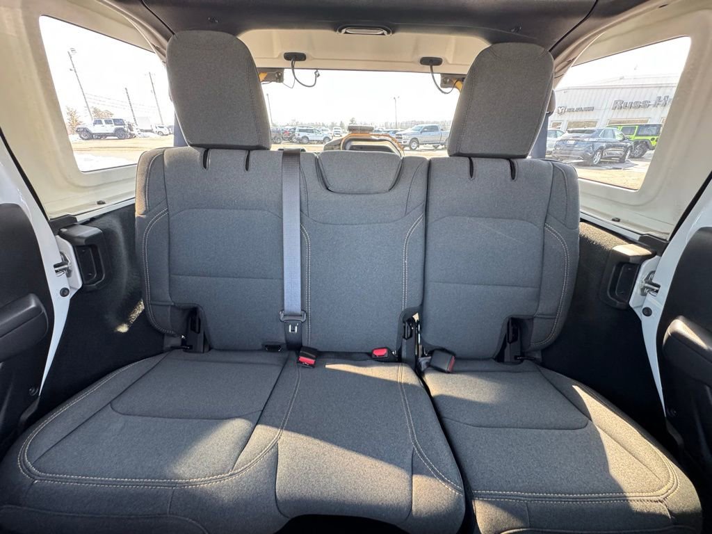 Used 2024 Jeep Wrangler Sport S image 15