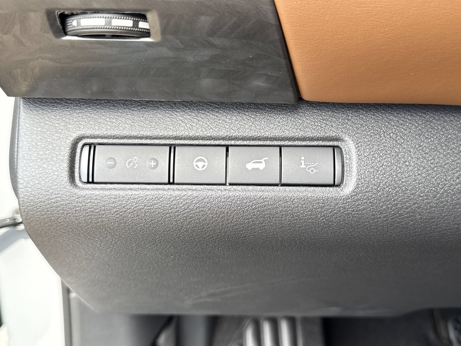 New 2026 Nissan Pathfinder Platinum FWD image 13