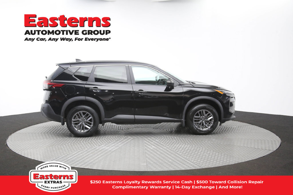 Used 2023 Nissan Rogue S AWD/4WD image 49