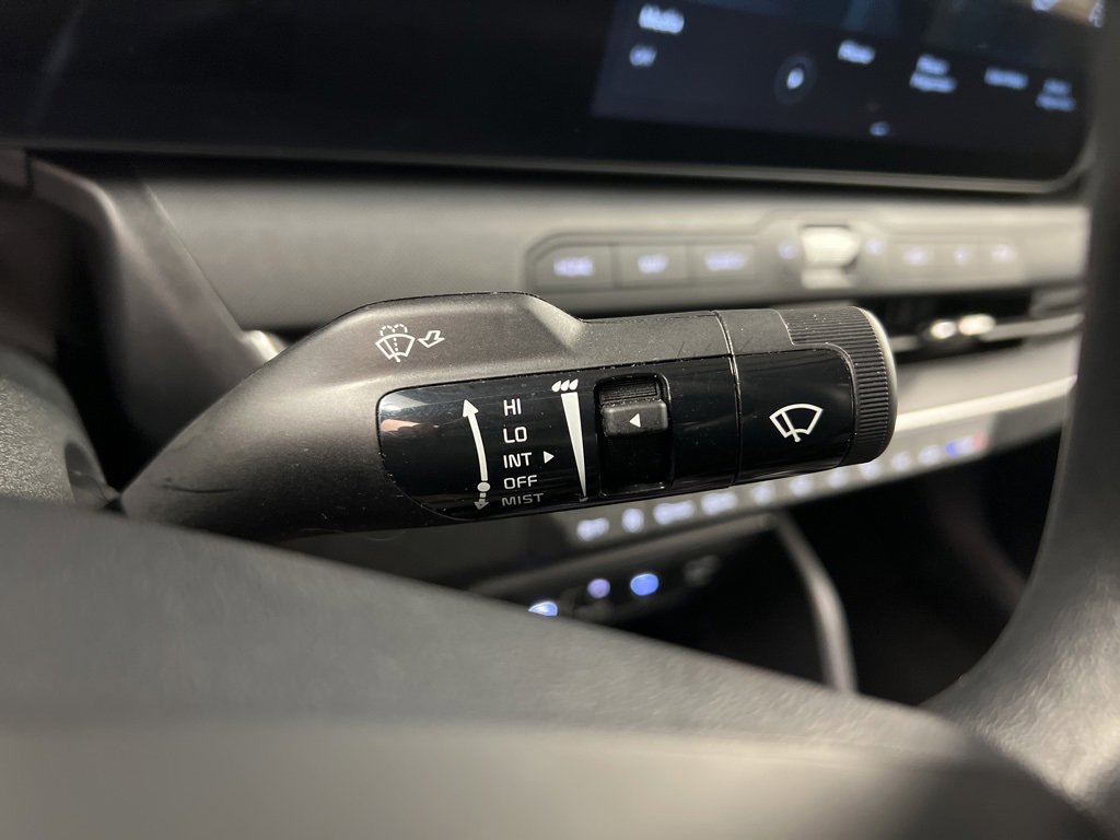 Used 2025 Kia K4 LXS image 22