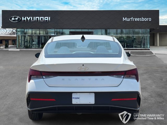 New 2026 Hyundai Elantra SE FWD image 6