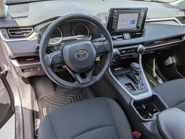 Used 2022 Toyota RAV4 LE FWD image 10