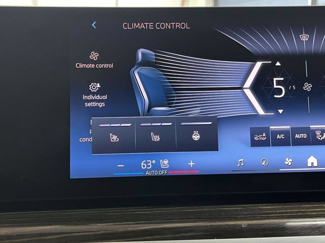 Used 2025 BMW X7 xDrive40i w/ Premium Package AWD/4WD image 38