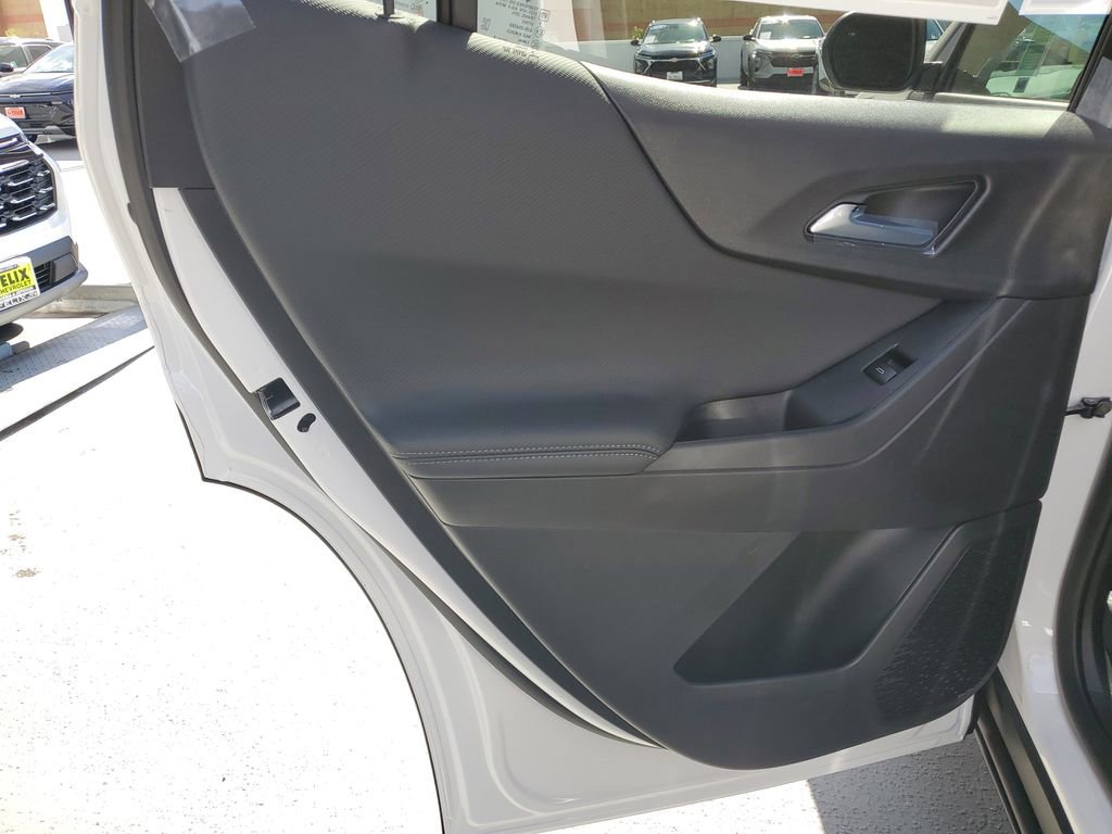 New 2026 Chevrolet Equinox LT w/ Safety and Technology Package image 14