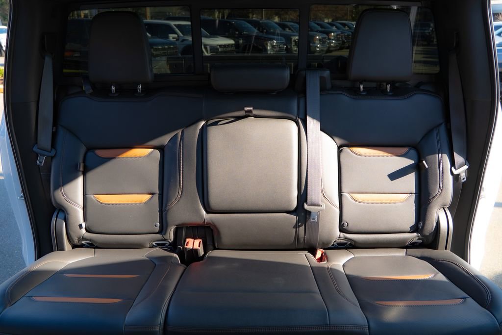 Used 2021 GMC Sierra 1500 AT4 w/ AT4 Premium Package image 12