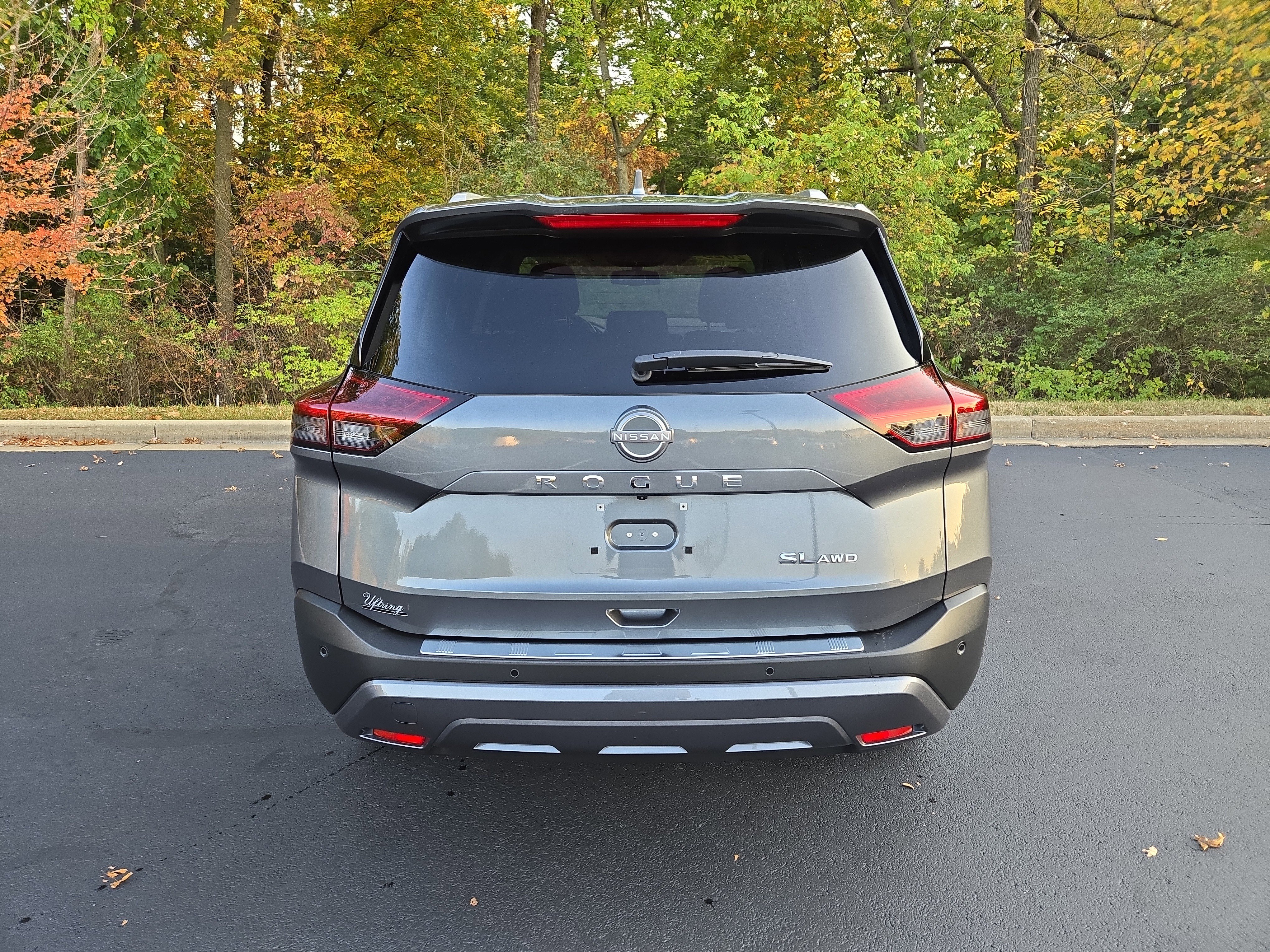 Used 2023 Nissan Rogue SL w/ SL Premium Package image 8