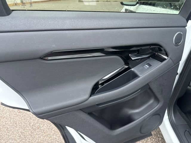 Used 2024 Land Rover Range Rover Evoque S image 18