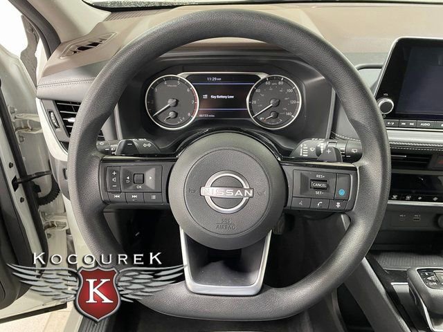 Used 2023 Nissan Rogue SV AWD/4WD image 14