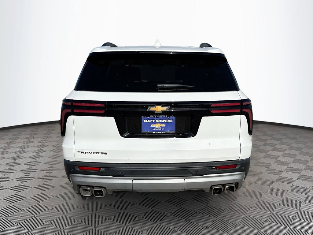 Used 2025 Chevrolet Traverse LT w/ Sun and Wheel Package image 6