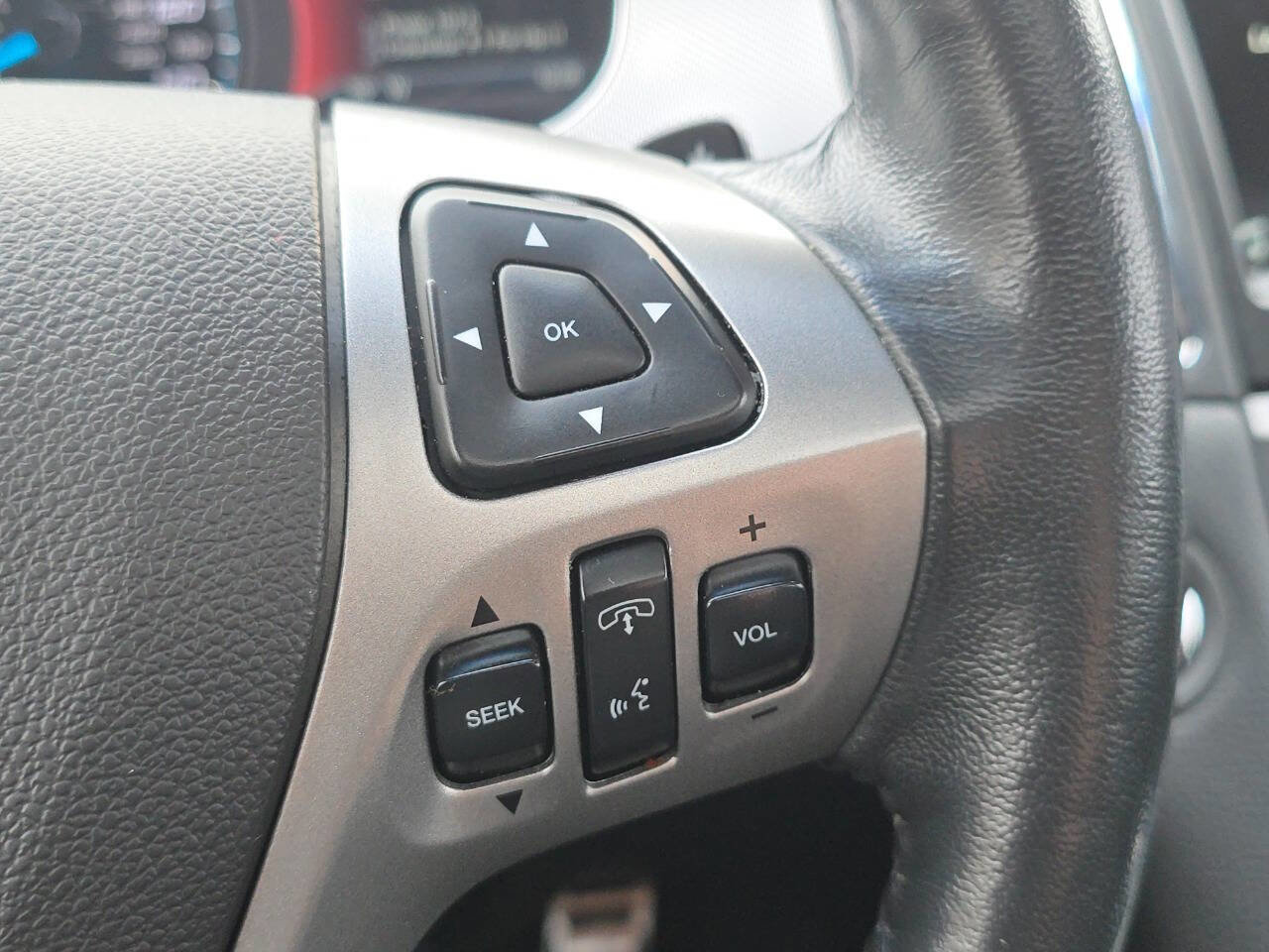 Used 2018 Ford Taurus SHO image 19