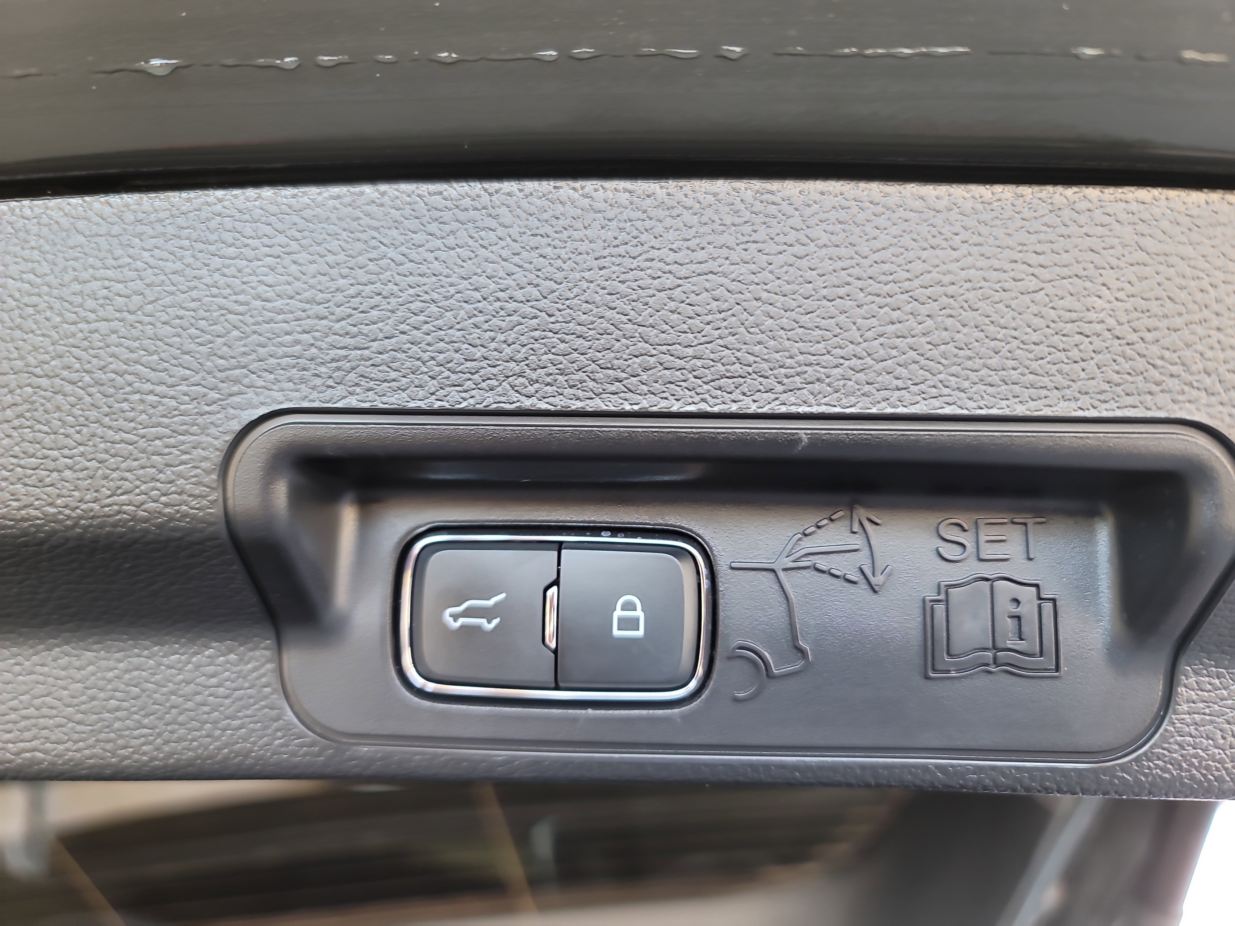 Used 2023 Ford Explorer XLT w/ Equipment Group 202A image 22