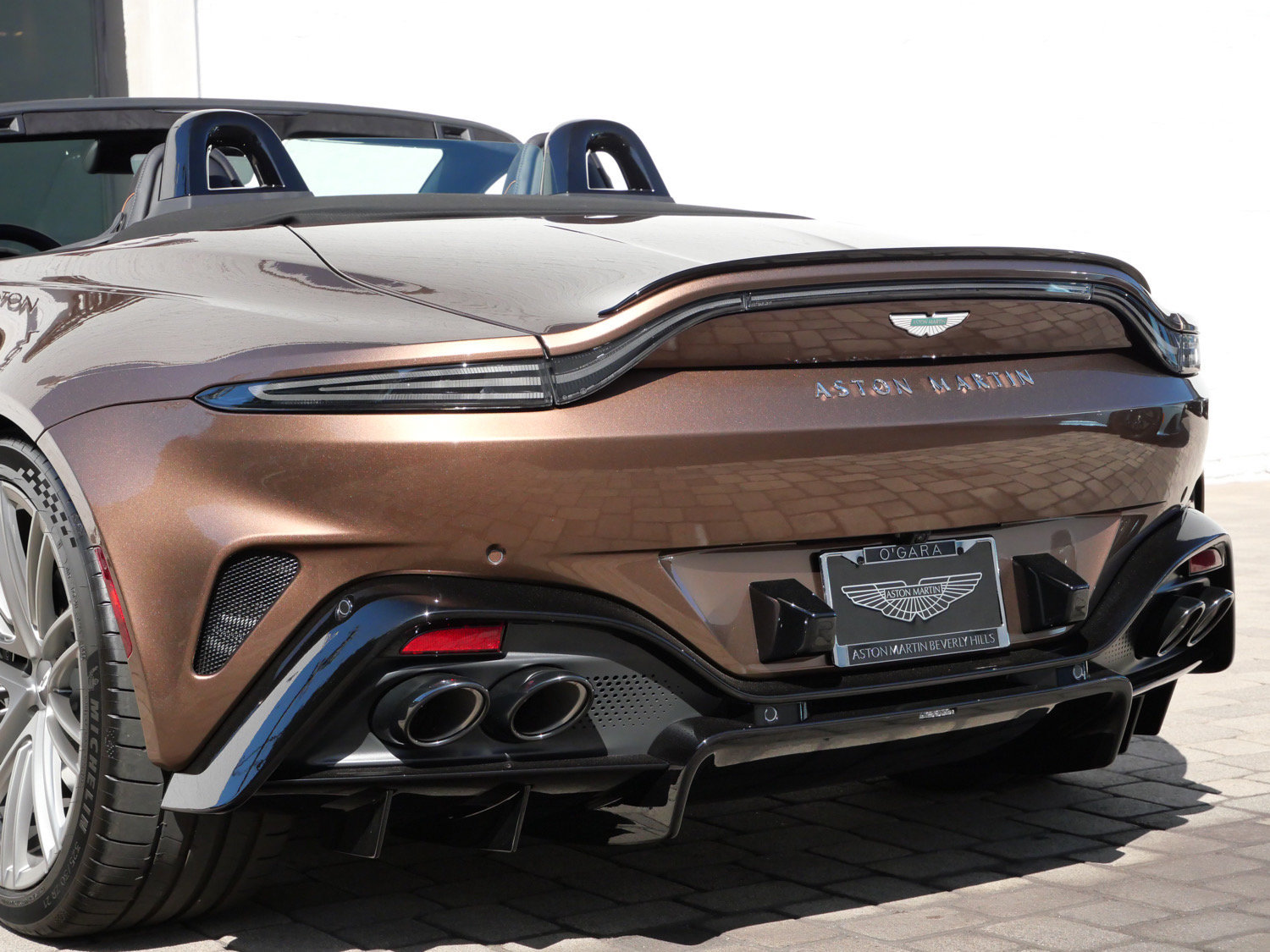 New 2026 Aston Martin V8 Vantage S RWD image 8