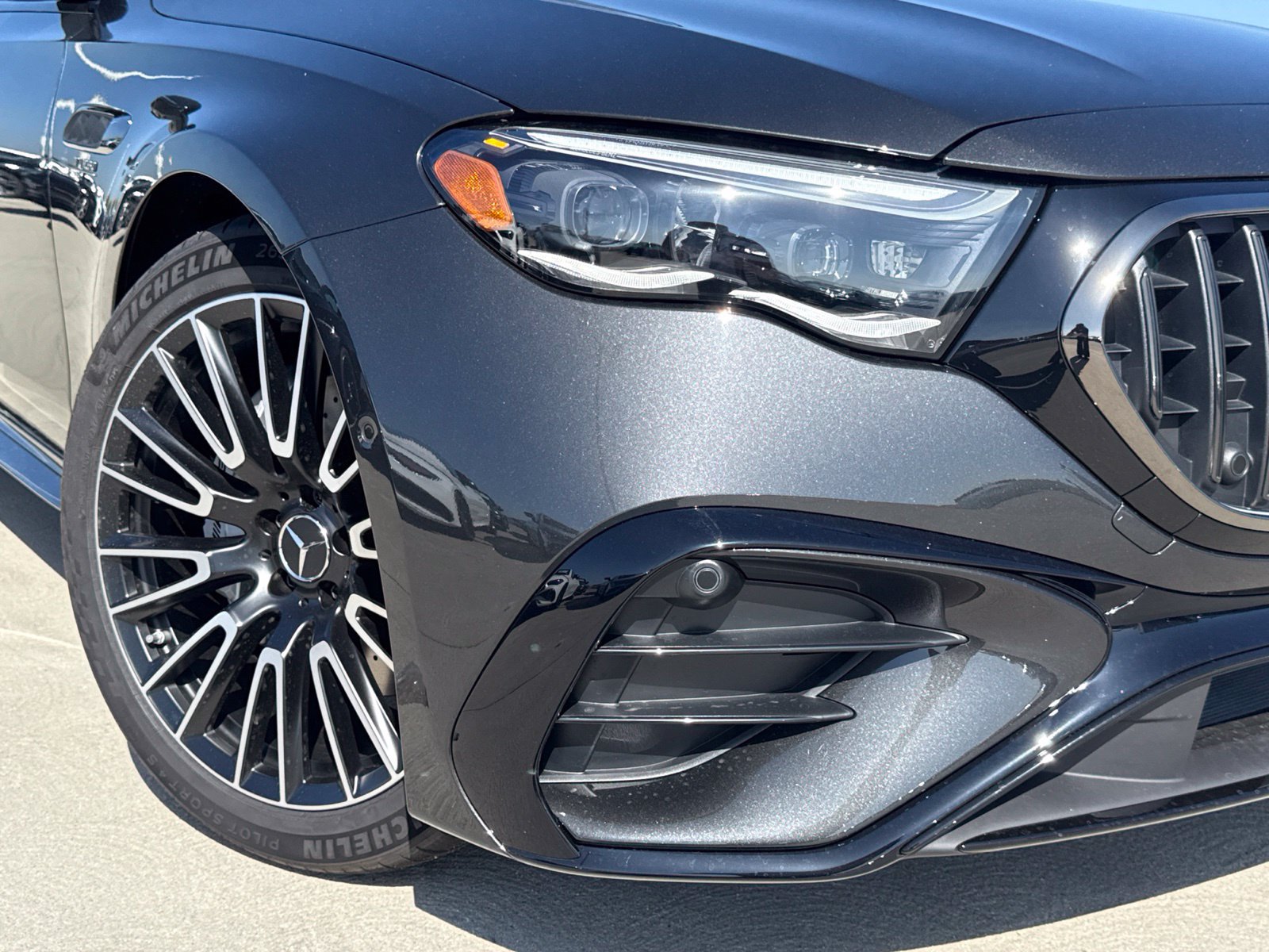 New 2027 Mercedes-Benz E 53 AMG e 4MATIC Sedan image 4