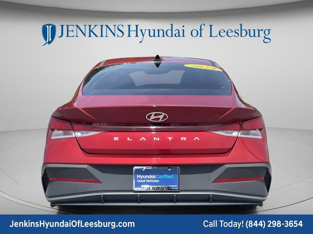 Certified 2024 Hyundai Elantra SEL FWD image 5