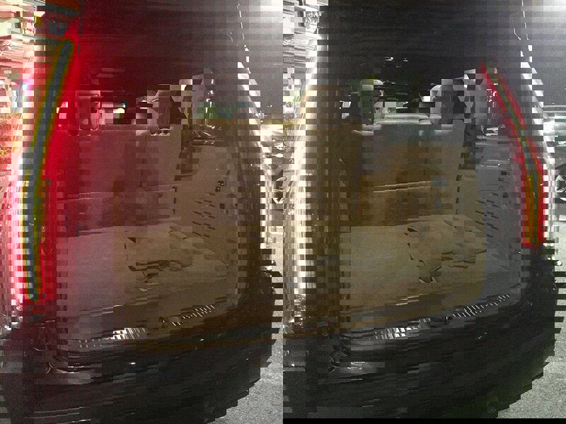 Used 2017 Cadillac Escalade ESV Platinum image 25