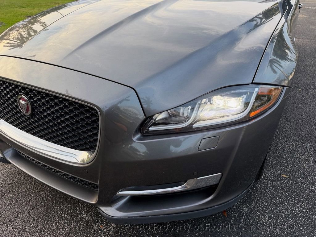 Used 2017 Jaguar XJ R-Sport image 20