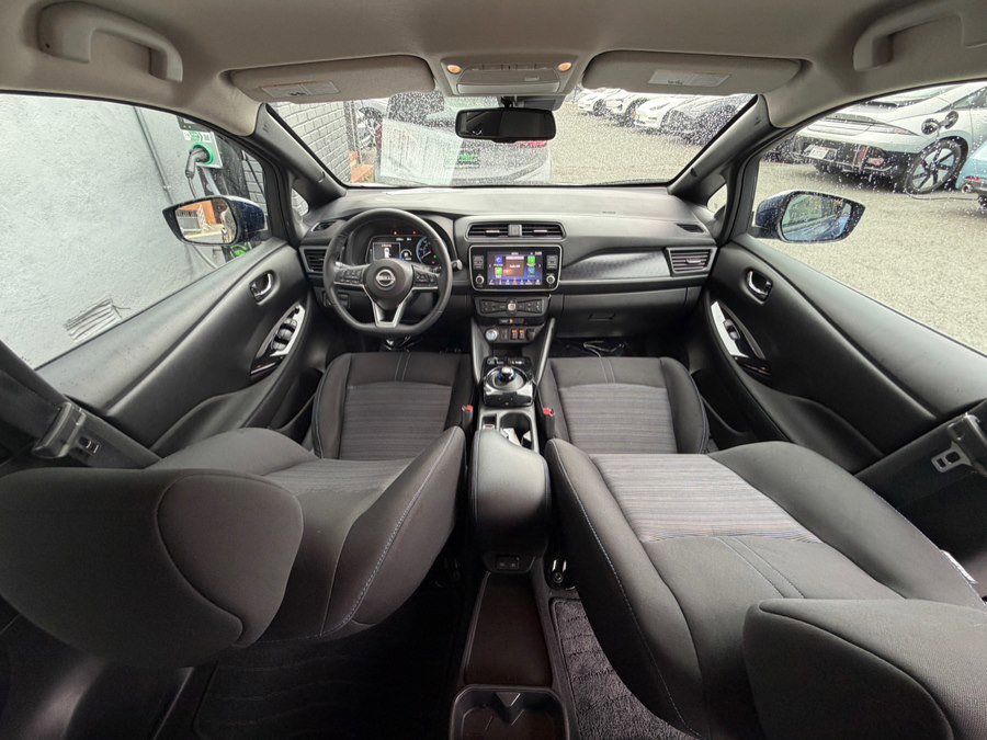 Used 2024 Nissan Leaf SV Plus image 21
