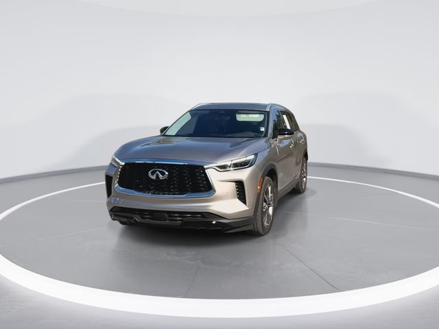 Used 2023 INFINITI QX60 Luxe w/ Cargo Package FWD image 4