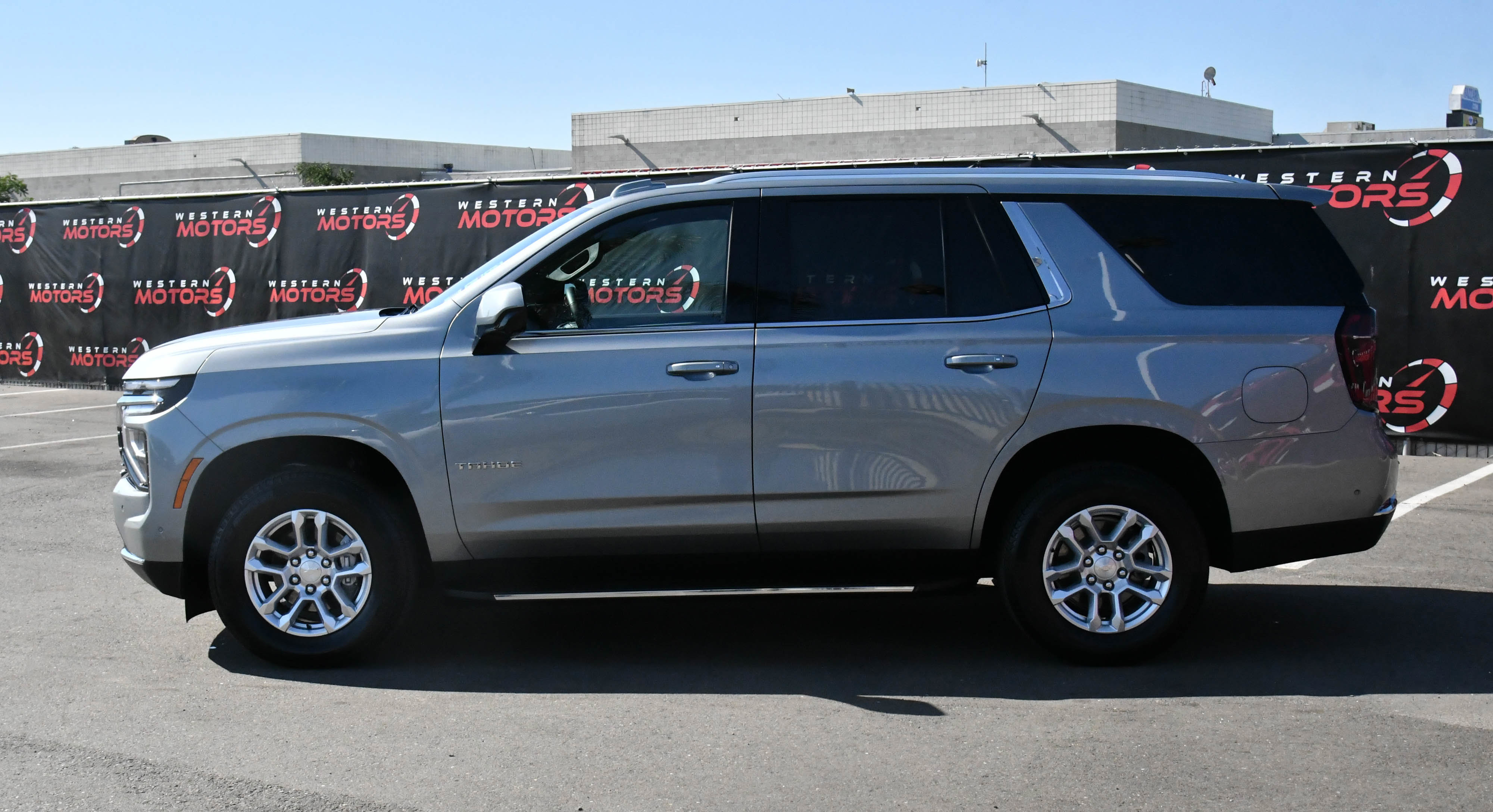 Used 2025 Chevrolet Tahoe LT AWD/4WD image 4
