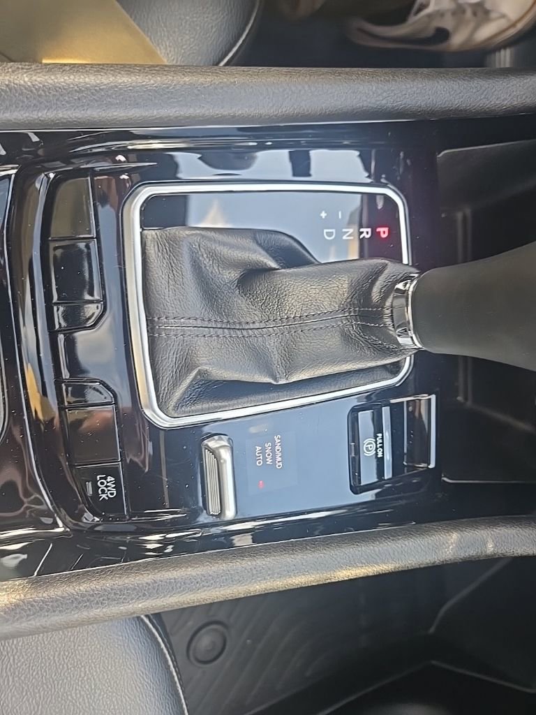 Used 2024 Jeep Compass Limited w/ High Altitude Package image 21