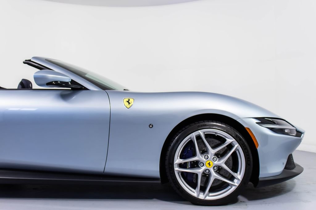 Certified 2025 Ferrari Roma Spider RWD image 16