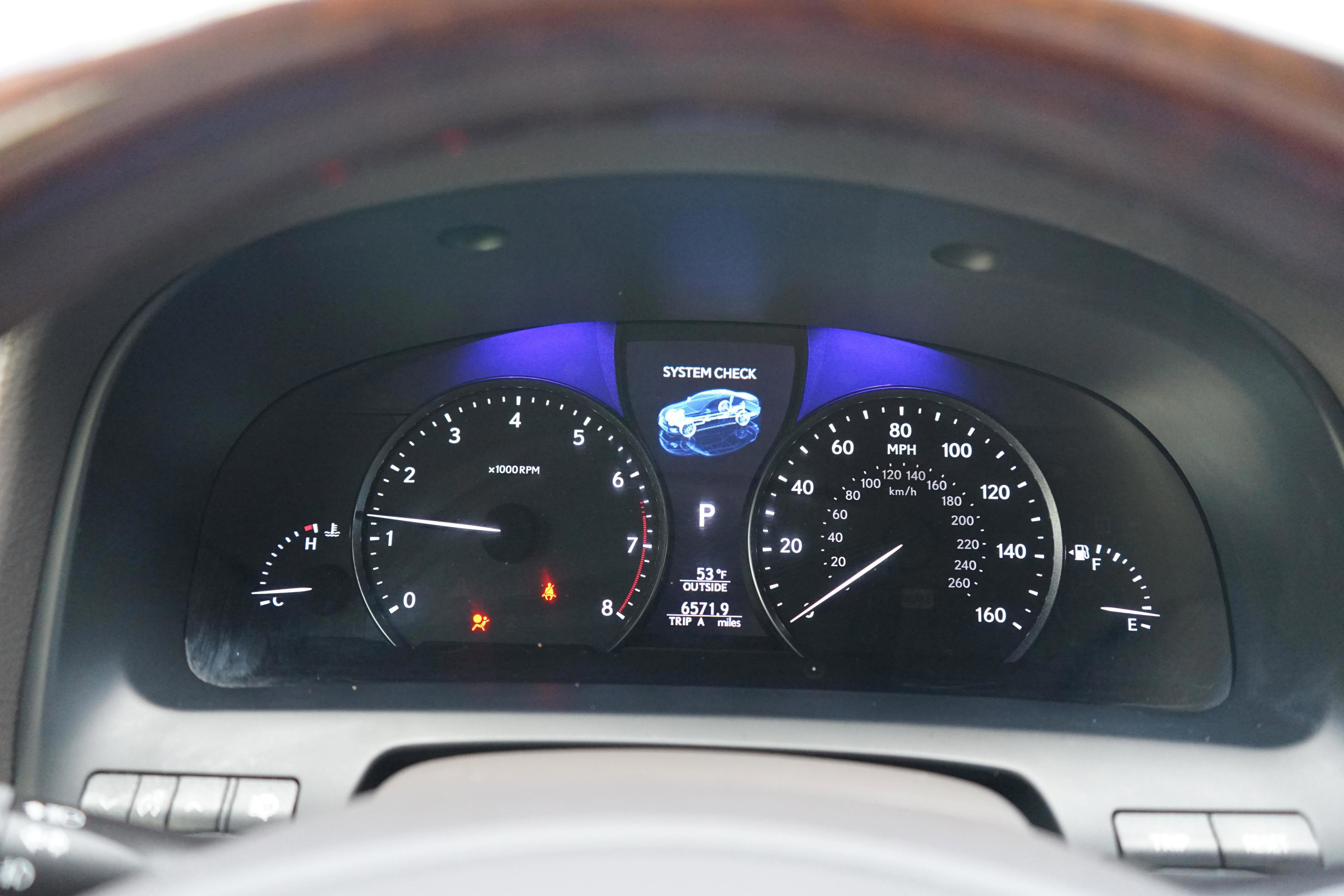 Used 2014 Lexus LS 460 w/ Comfort Package image 11