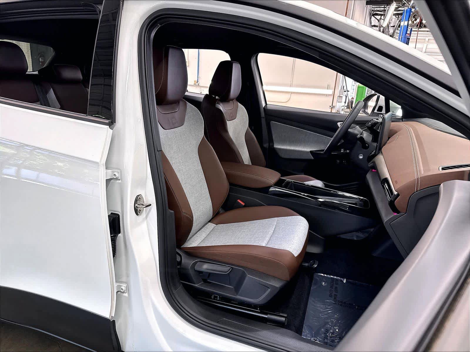 Used 2023 Volkswagen ID.4 Pro RWD image 32