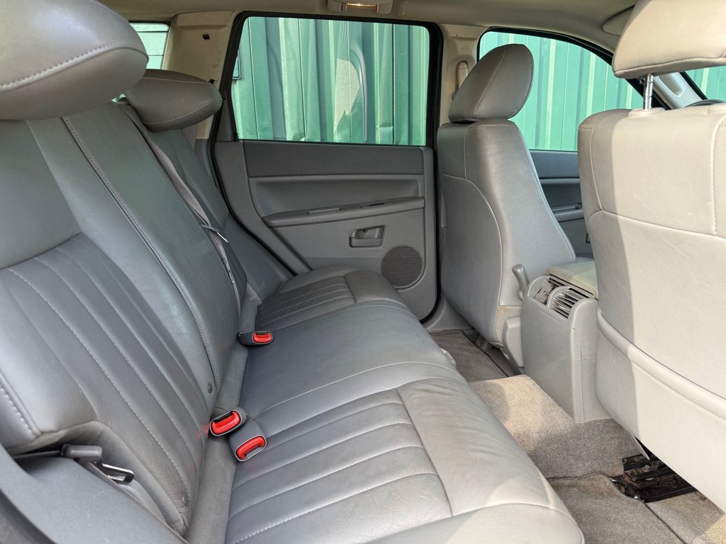 Used 2007 Jeep Grand Cherokee Laredo AWD/4WD image 11