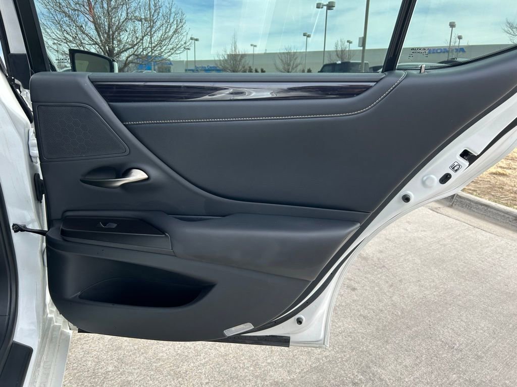 Used 2019 Lexus ES 350 350 w/ Premium Package image 29