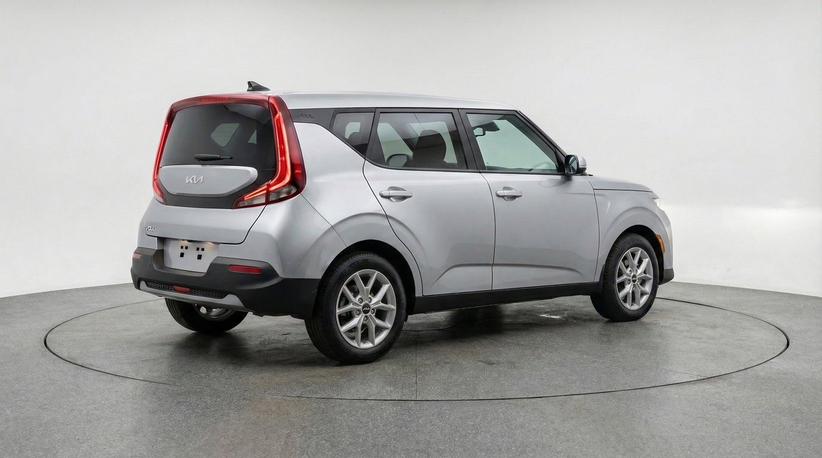 Used 2025 Kia Soul LX w/ LX Technology Package FWD image 9
