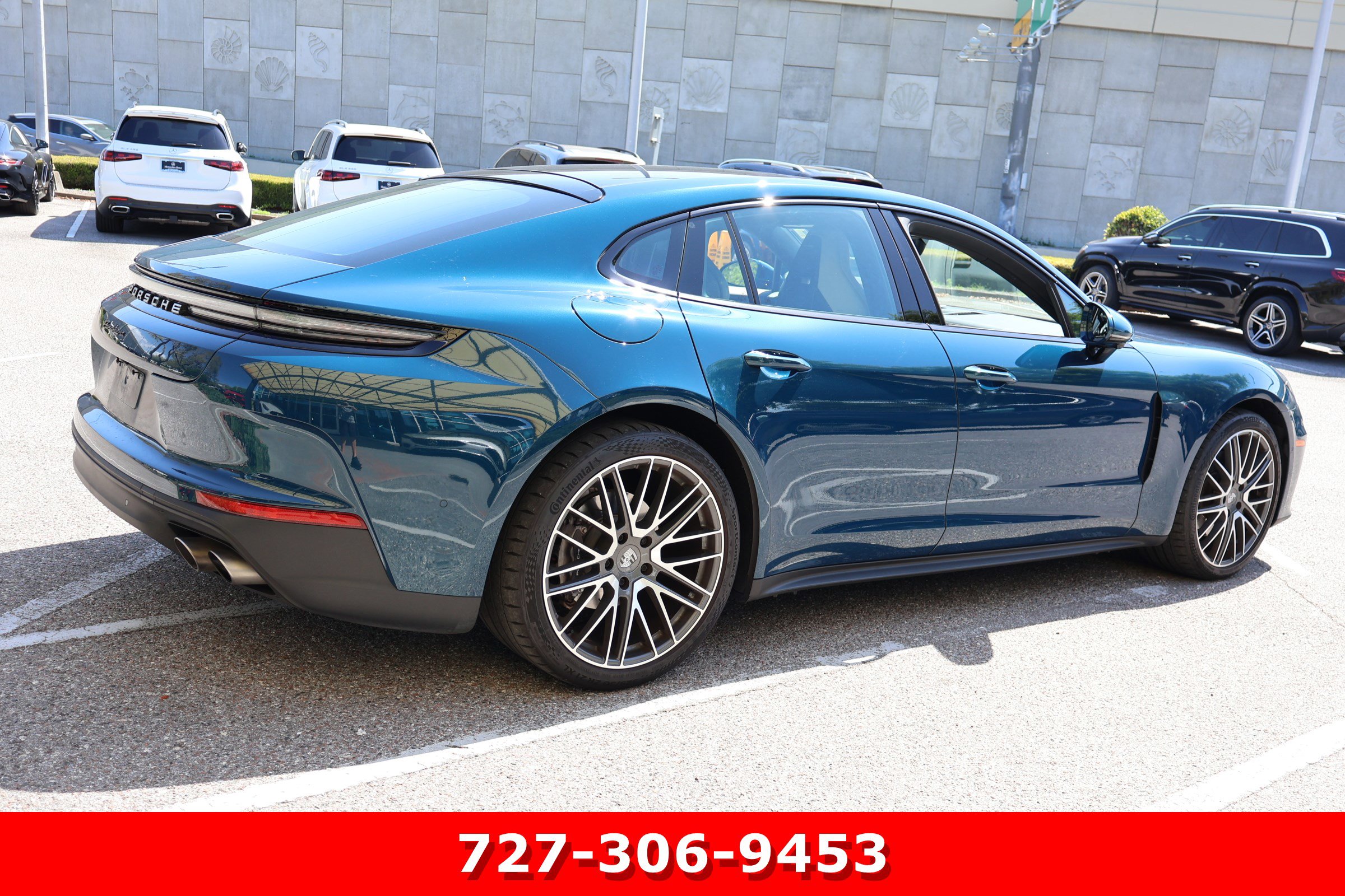 Used 2024 Porsche Panamera 4 image 9