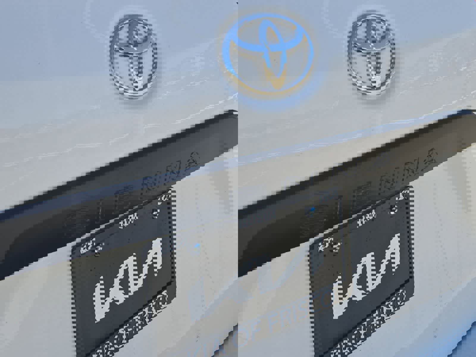 Used 2014 Toyota Sienna L image 11