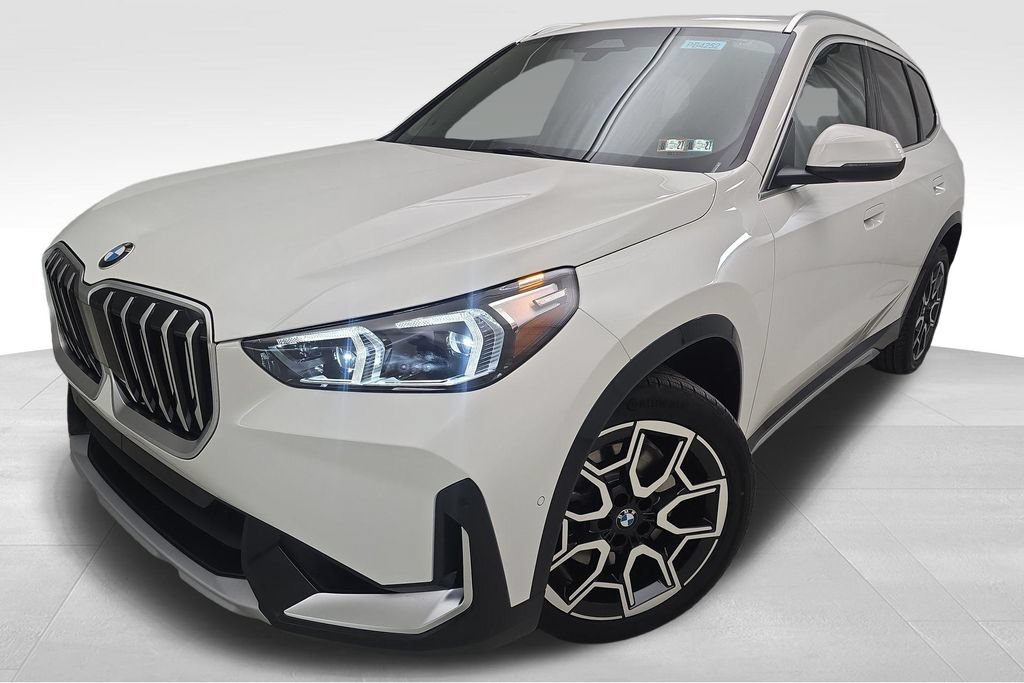 New 2027 BMW X1 xDrive28i w/ Convenience Package