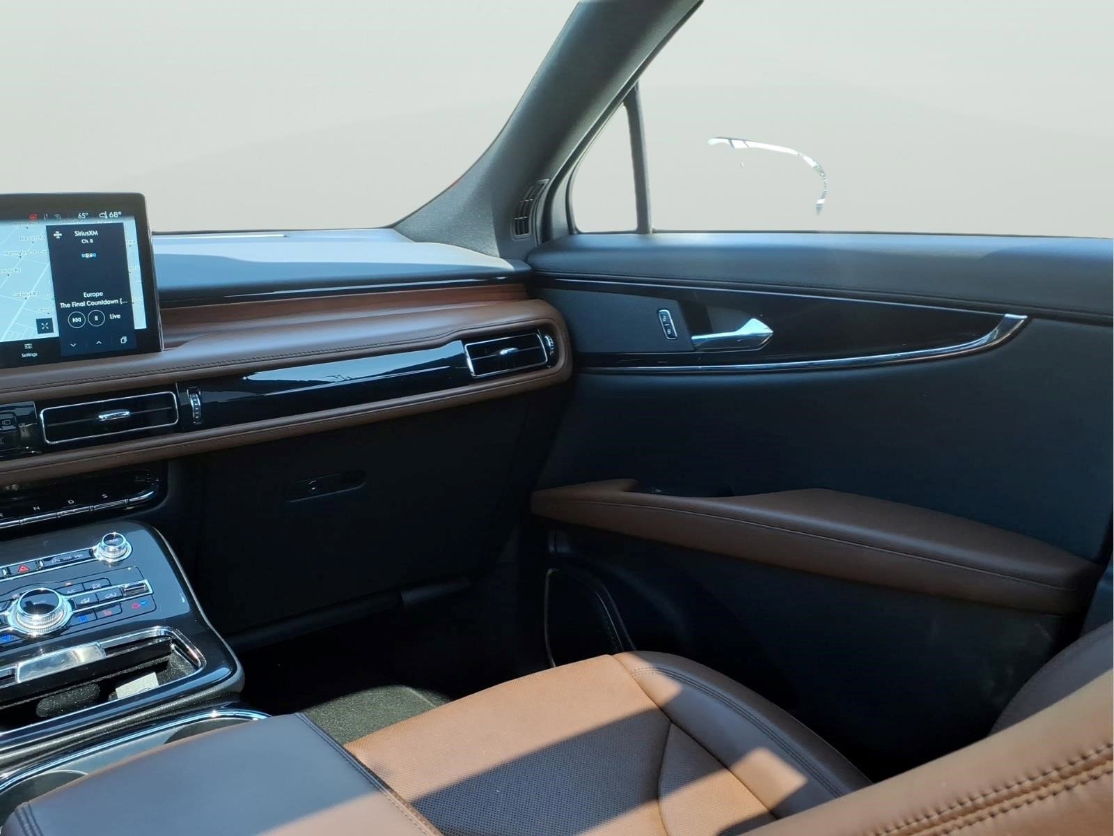 Used 2022 Lincoln Nautilus Reserve AWD/4WD image 12
