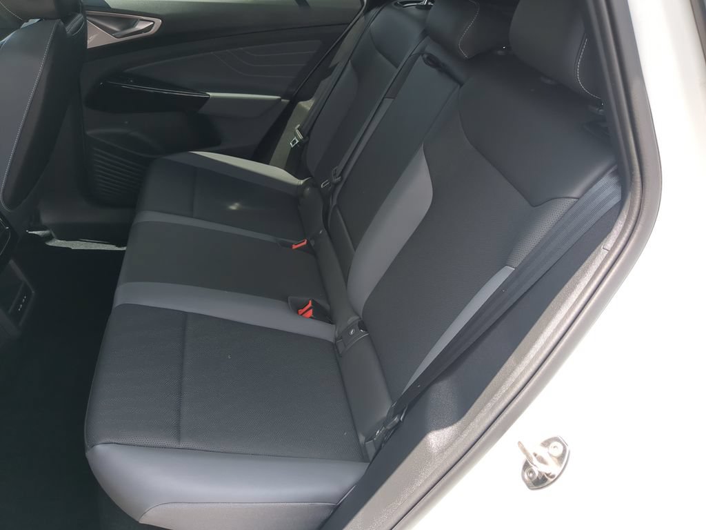 Certified 2025 Volkswagen ID.4 Pro S RWD image 18