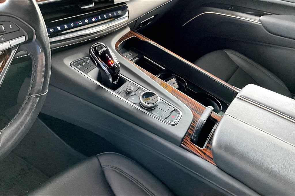 Used 2022 Cadillac Escalade Luxury AWD/4WD image 5