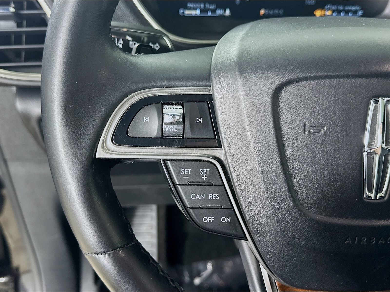 Used 2019 Lincoln Nautilus Reserve AWD/4WD image 19