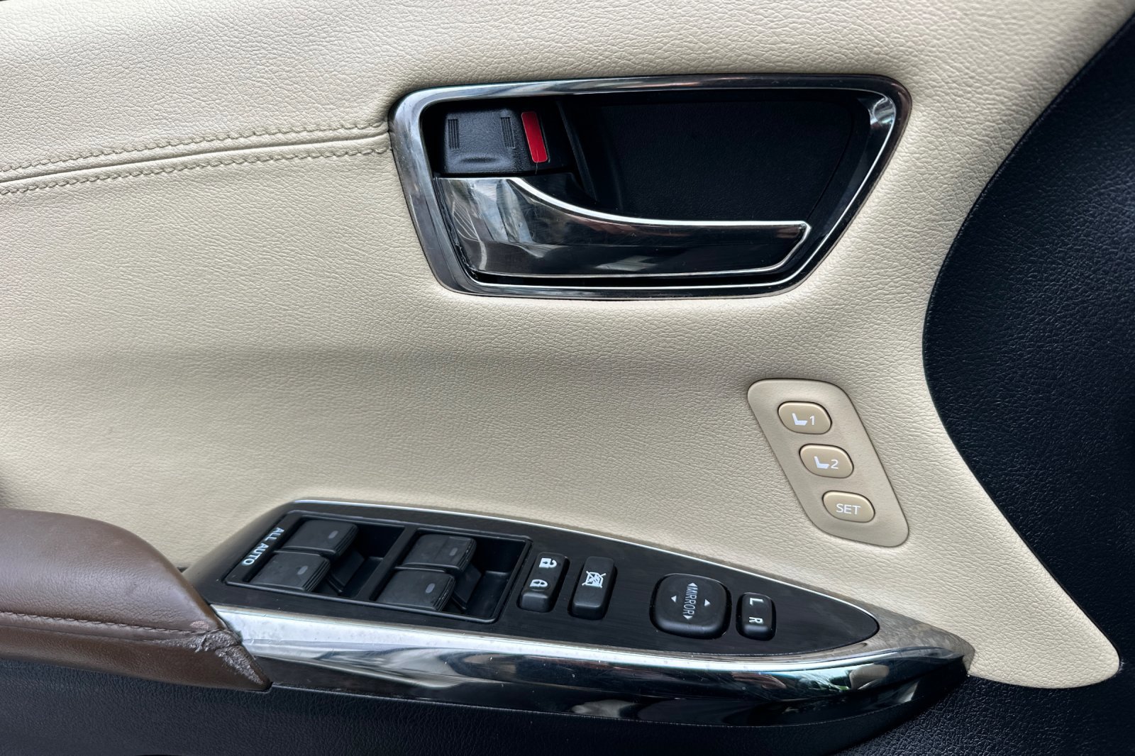 Used 2014 Toyota Avalon XLE Touring image 11