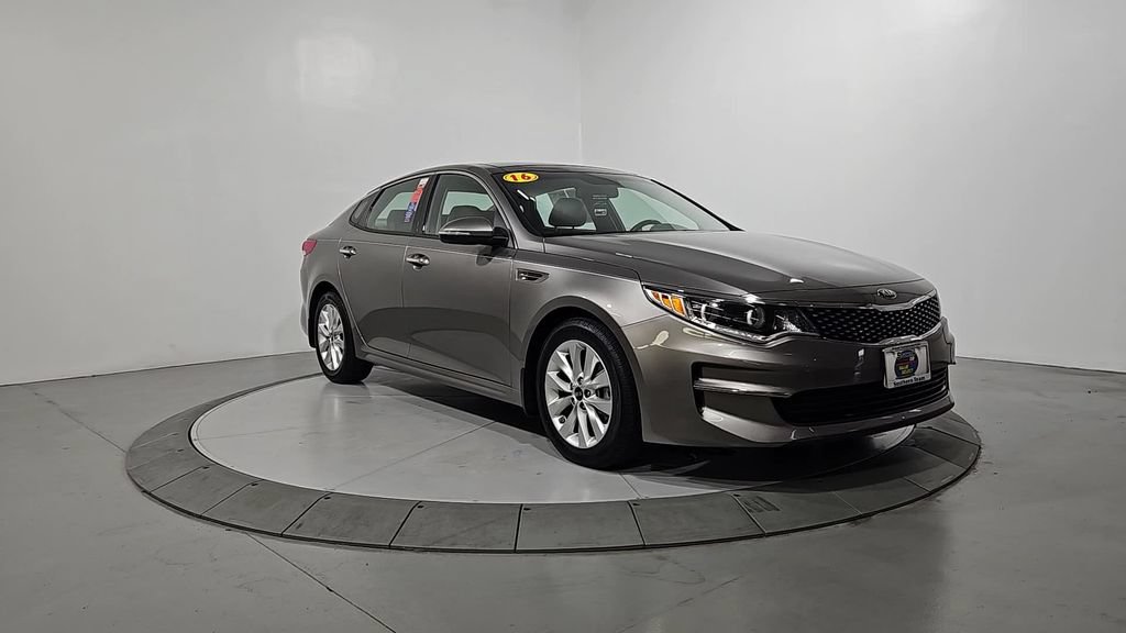 Used 2016 Kia Optima EX w/ Premium Package FWD image 8