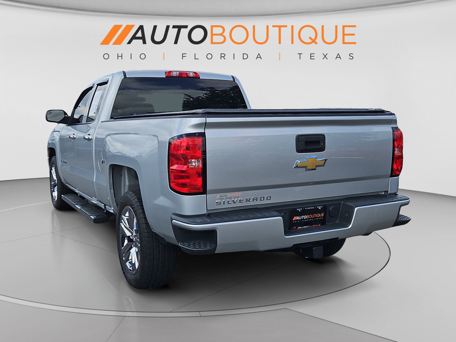 Used 2018 Chevrolet Silverado 1500 Custom RWD image 3